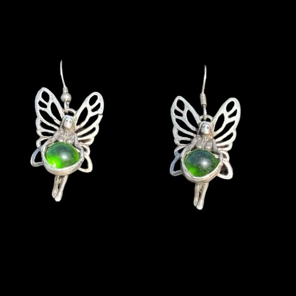 Fairy-Inspired 925 Silver Dangle Earrings Green Glass Orb & Intricate Wing Desig - Picture 1 of 5